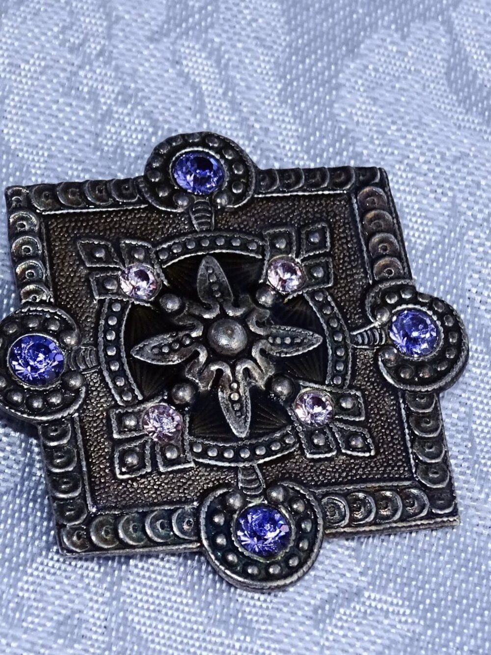 Catherine Popesco France Stunning Square Patterned brooch with Amythyst and Pink